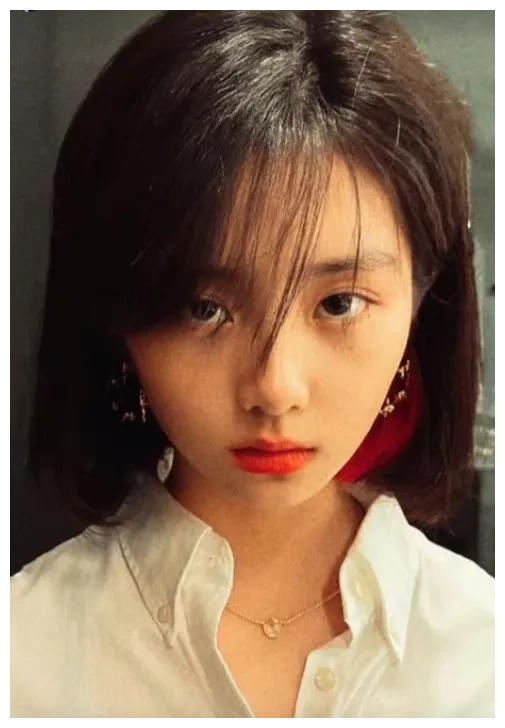 娱乐圈吃瓜小妹妹是谁啊,她是如何成为热门话题的？  第2张